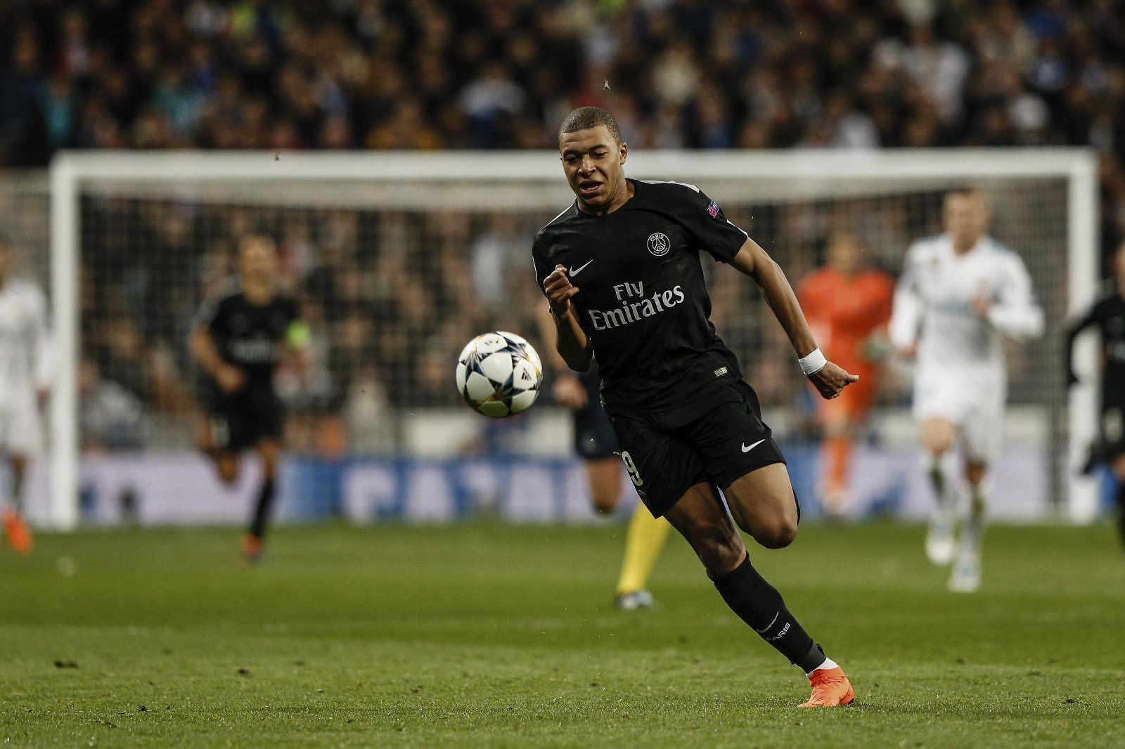 格拉斯纳：曼城防守也会出现漏洞，多库缺席对他们影响不太大（格拉斯纳：曼城防线并非无懈可击，多库缺阵影响有限）