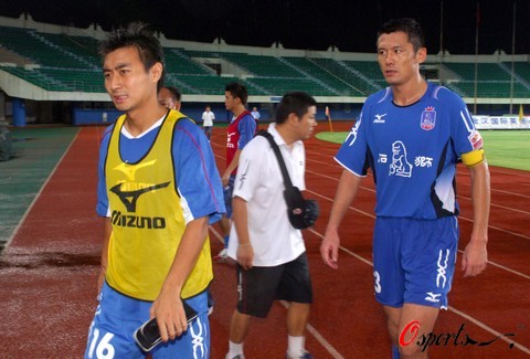 每体：拉什福德缺席了巴萨今天的训练，知情人表示他并无大碍（每体：拉什福德今日未参加巴萨训练，消息人士称无大碍）