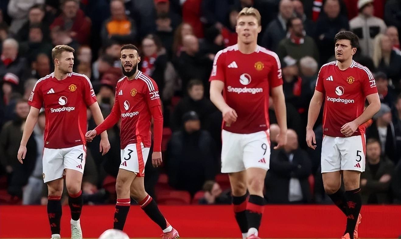 欧冠球员表现评析：C罗连续进球,（欧冠赛场表现解析：C罗连场破门）