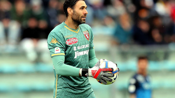 奎因单节21分5助攻0失误创历史，NBA此前仅詹姆斯等3人做到