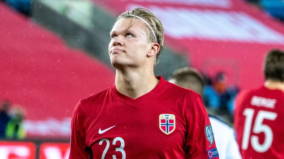 斯内德：贝尼特斯接手国米的时机很糟糕，我没说他是最差教练（斯内德：贝尼特斯接掌国米时机不佳，但我从未称其为最差主帅）