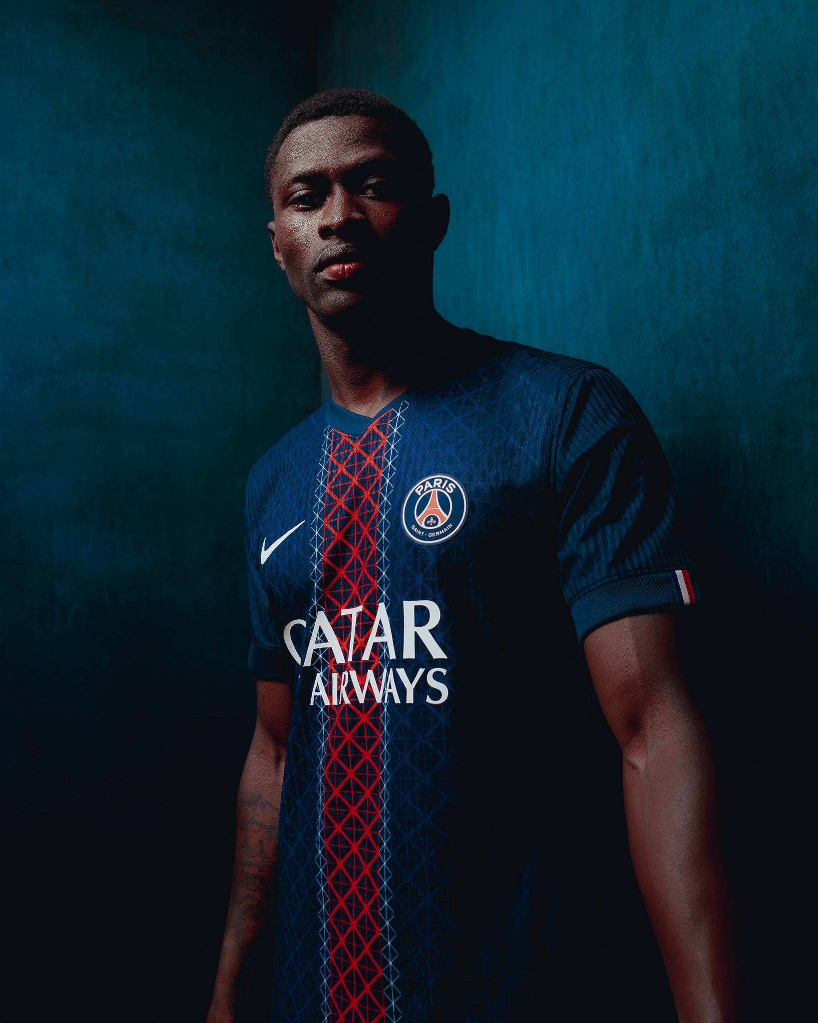 前英超名将佩特雷斯库患神秘疾病暴瘦30公斤尝试中药治疗