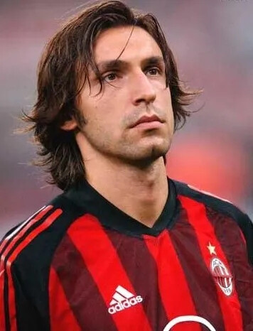 拜仁、巴萨有意，记者：阿斯拉尼想迈出下一步，不会长期留队（记者：阿斯拉尼渴望更进一步、难长期留队；拜仁与巴萨均有意）