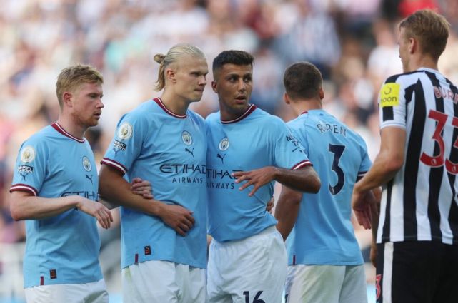 博洛尼亚总监：我们对球队表现满意，但现实地看不认为能争冠（博洛尼亚总监：对球队表现满意，但坦言争冠不现实）