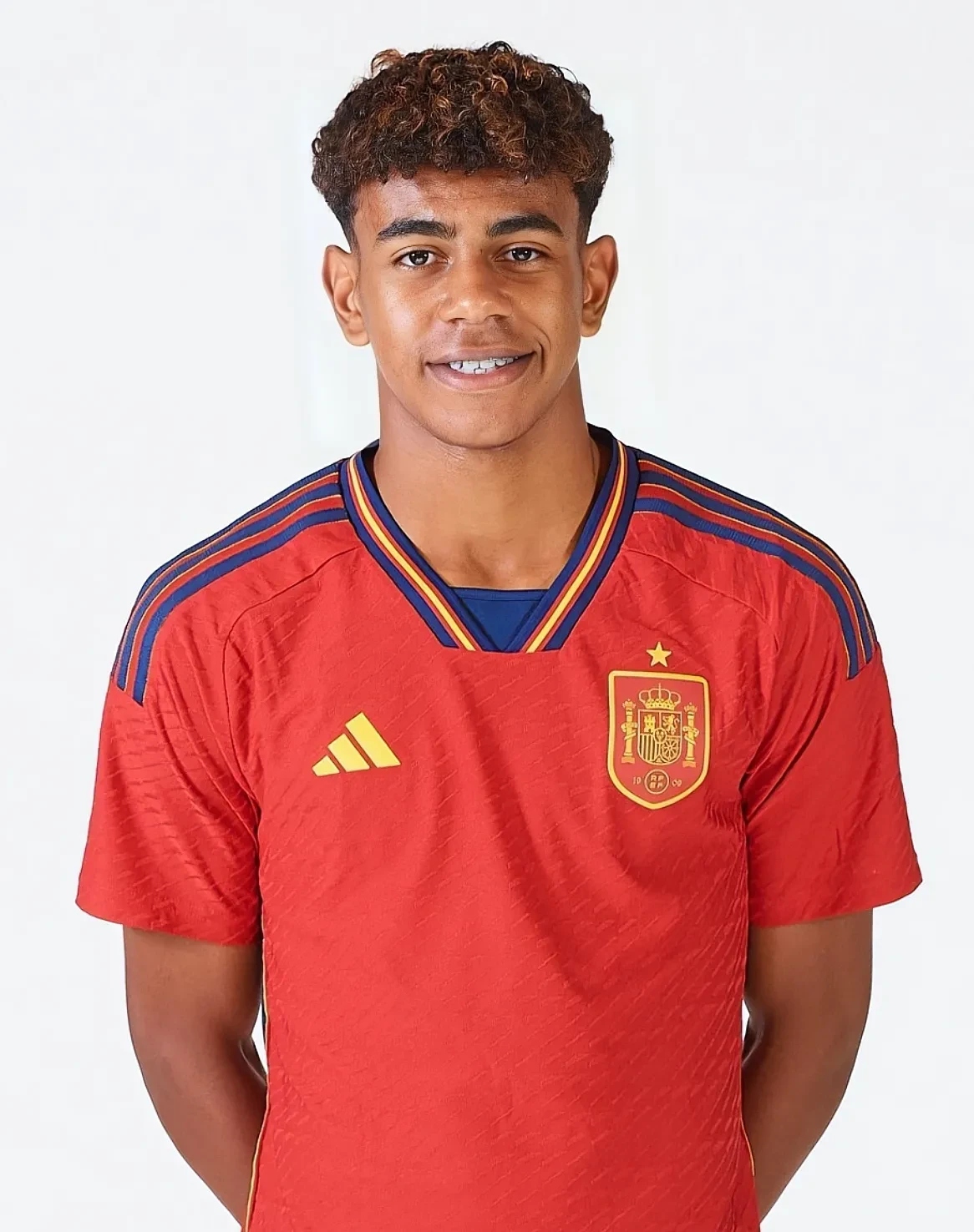 本赛季欧冠最年长进球榜：奥巴梅扬、格列兹曼、范戴克前三（欧冠本季最年长射手榜：奥巴梅扬、格列兹曼、范戴克位列前三）