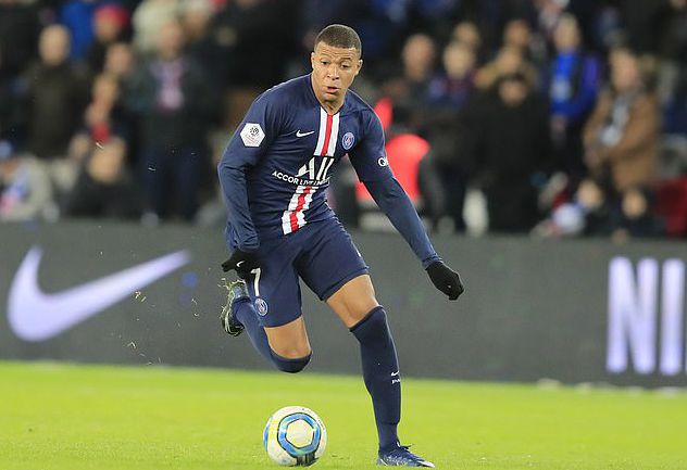 法尔克：凯恩与拜仁愿意续约至2028年，他愿意世界杯后再谈（法尔克：凯恩与拜仁倾向续约到2028，世界杯结束后再谈判）