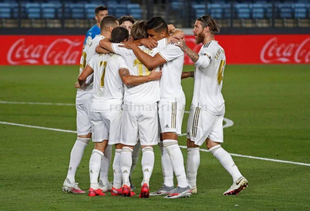 半场战报：国安2-0亚泰，塞尔吉尼奥破旧主，法比奥点射（半场：国安2-0领先亚泰，塞尔吉尼奥反戈旧主，法比奥点球建功）