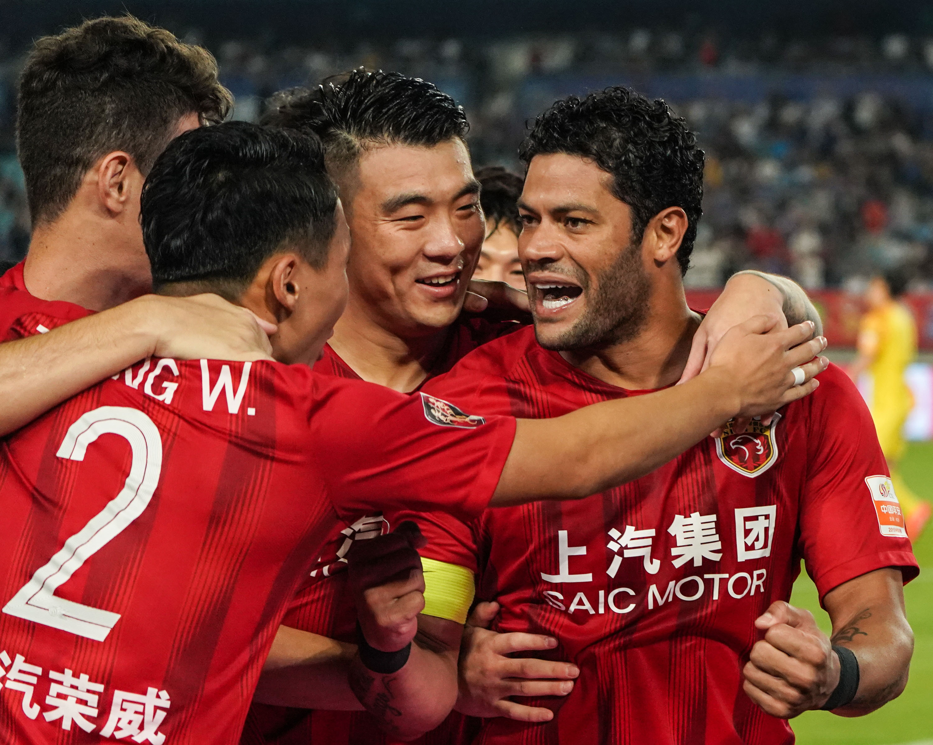 哈兰德百球：左脚71+右脚11，头球11个，其他部位1球