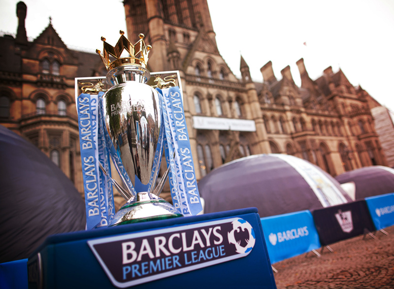 埃贝尔：诺伊尔仍是世界最佳门将之一；续约问题我们会联系他（埃贝尔：诺伊尔依旧位列世界顶级门将；续约事宜将与其沟通）