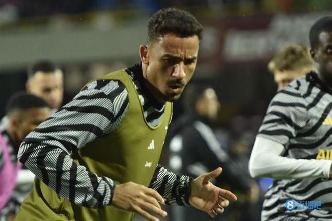 拉齐奥1-1博洛尼亚，伊萨克森打破僵局， 延斯-厄德高救主（拉齐奥1-1战平博洛尼亚：伊萨克森首开纪录，延斯-厄德高扳平救主）